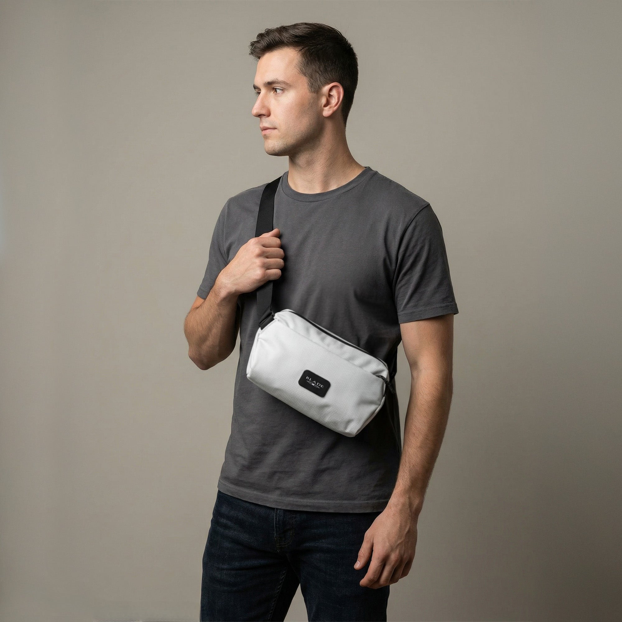 BLADE CROSSBODY BAG FROST