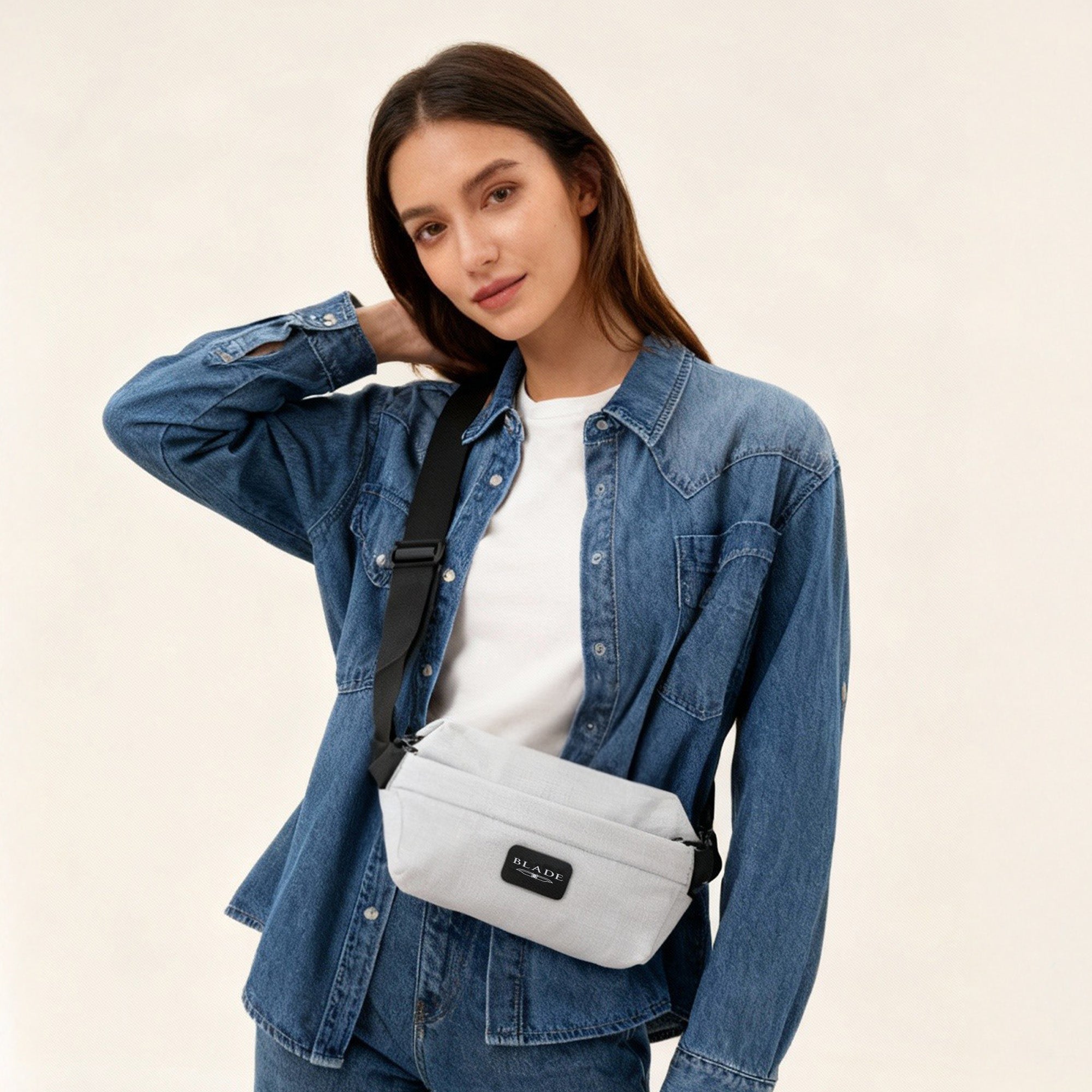 BLADE CROSSBODY BAG FROST