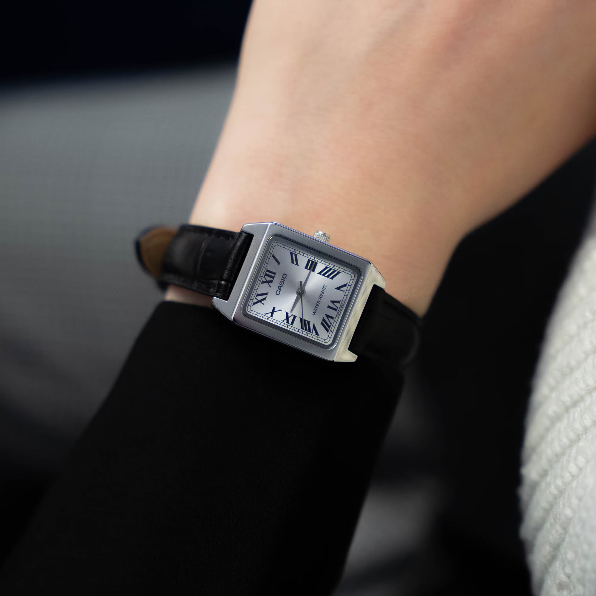 Casio LTP-V007L-7B1UDF Leather Analog Women's Watch